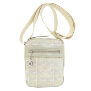 CHANEL Cream Shoulder Bag